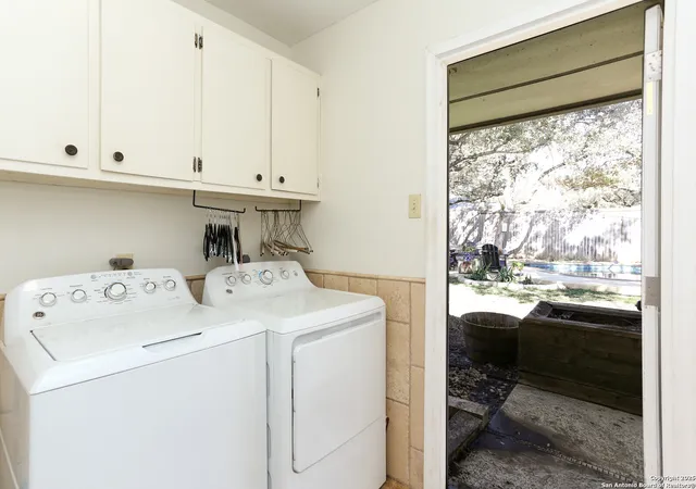 Photo 24 of Sale Pending at 333 Meadowbrook, San Antonio, TX 78232 | MLS# 1890874 | Listing updated on 2025-09-22