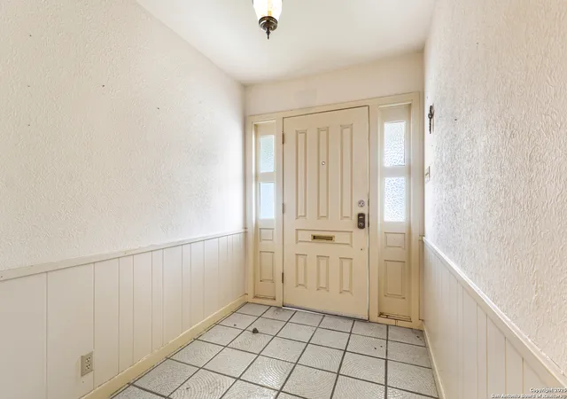 3rd image of 5814 Winterhaven Dr, Windcrest, TX 78239 | MLS# 1890877