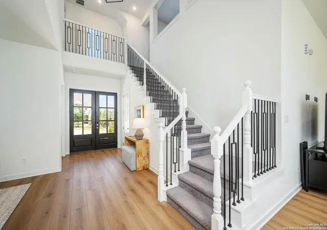 Photo 3 of Single family home for sale at 139 Newcourt Pl, Boerne, TX 78006 | MLS# 1890896 | Listing updated on 2025-10-16