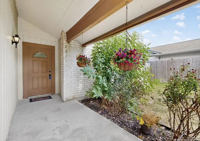 Photo 3 of Single family home for sale at 4635 La Loma, San Antonio, TX 78233 | MLS# 1890922 | Listing updated on 2026-03-25