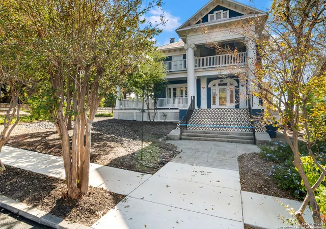 Single family home for sale at 702 W French Pl, San Antonio, TX 78212 | MLS# 1890943 | Listing updated on 2026-03-31