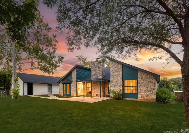 Photo 4 of Single family home for sale at 14029 Heather Glen Ln, Lytle, TX 78052 | MLS# 1890974 | Listing updated on 2025-08-22