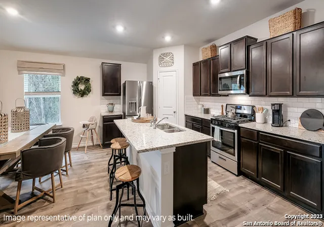 Photo 4 of Sale Pending at 21124 Gravel Keep, San Antonio, TX 78203 | MLS# 1890987 | Listing updated on 2025-11-10