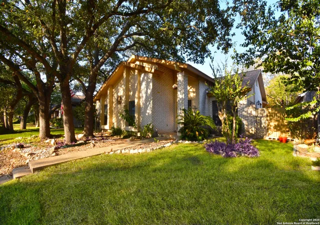 Photo 3 of Single family home for sale at 15019 Churchill Estates, San Antonio, TX 78248 | MLS# 1891044 | Listing updated on 2025-10-21