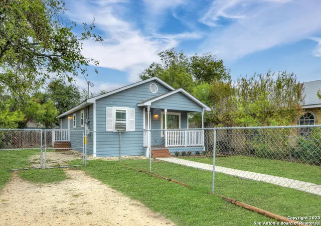 Photo 3 of Single family home for sale at 453 W Mitchell St, San Antonio, TX 78204 | MLS# 1891077 | Listing updated on 2026-01-04
