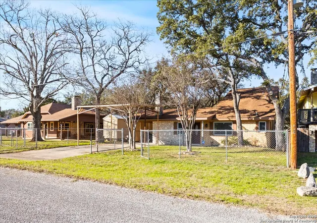 Photo 2 of Single family home for sale at 1075 Driftwind, Canyon Lake, TX 78133 | MLS# 1891114 | Listing updated on 2025-10-15