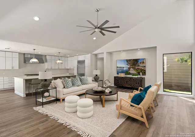 Photo 4 of Single family home for sale at 144 E Oakview Pl, San Antonio, TX 78209 | MLS# 1891154 | Listing updated on 2025-12-19