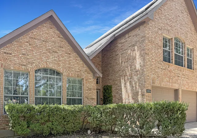 Photo 3 of Single family home for sale at 13115 Almond Bend Dr, Universal City, TX 78148 | MLS# 1891163 | Listing updated on 2025-11-24