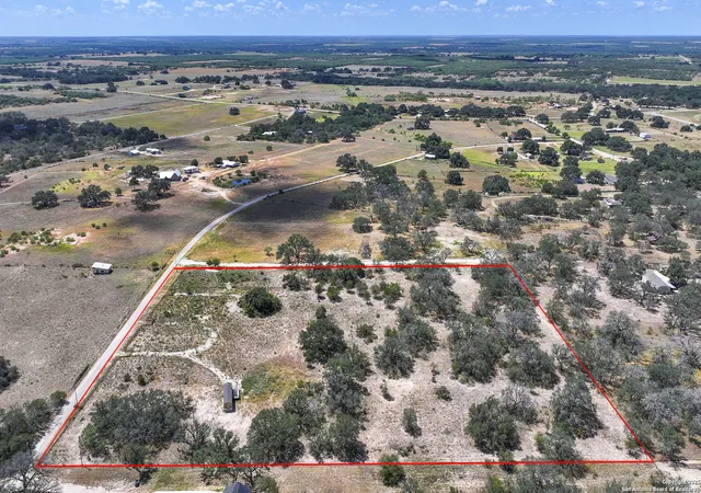 3rd image of 461 Blossom Dr, Poteet, TX 78065 | MLS# 1891287