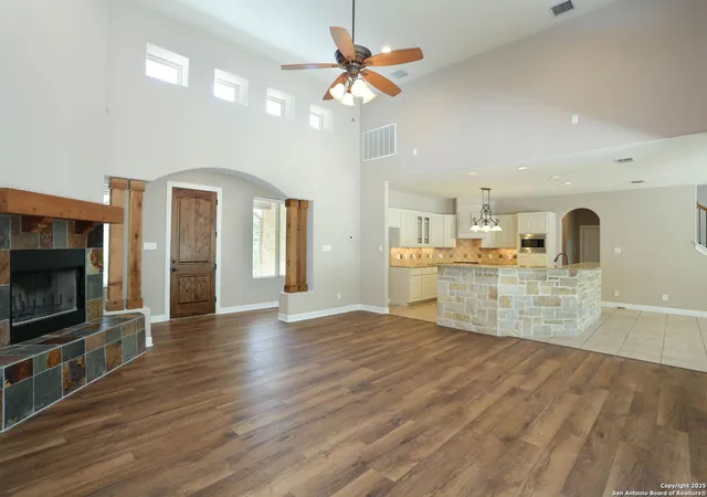 Photo 4 of Sale Pending at 140 Shepherds Crook, Helotes, TX 78023 | MLS# 1891317 | Listing updated on 2025-09-12
