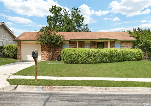 Photo 2 of Sale Pending at 4751 Casa Bello, San Antonio, TX 78233 | MLS# 1891378 | Listing updated on 2025-12-22