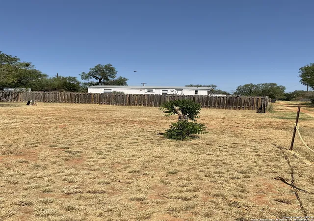 Photo 4 of Single family home for sale at 801 Hackberry, Cotulla, TX 78014 | MLS# 1891390 | Listing updated on 2026-03-06