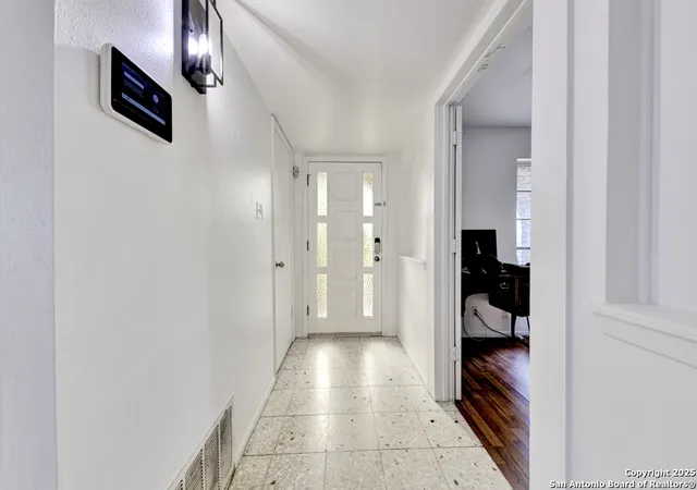 Photo 4 of Single family home for sale at 13527 Beltway, San Antonio, TX 78217 | MLS# 1891404 | Listing updated on 2025-08-20