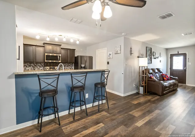 Photo 3 of Sale Pending at 6423 Woodcliff Bnd, San Antonio, TX 78222 | MLS# 1891440 | Listing updated on 2026-03-11