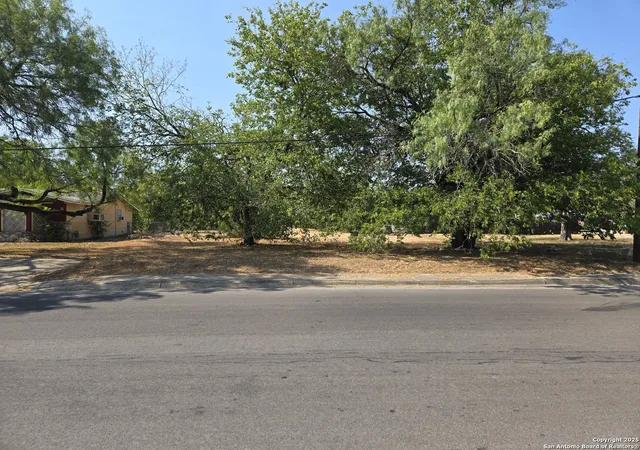 Photo 1 of Land for sale at 540 W Gerald, San Antonio, TX 78221 | MLS# 1891480 | Listing updated on 2025-08-20
