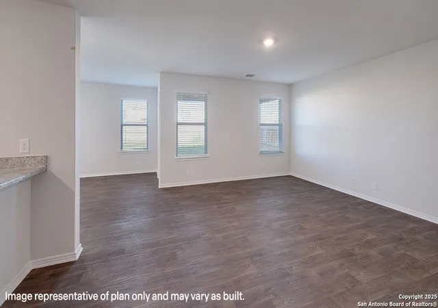 Photo 2 of Sale Pending at 115 Western Gull Dr, San Antonio, TX 78228 | MLS# 1891499 | Listing updated on 2025-09-29