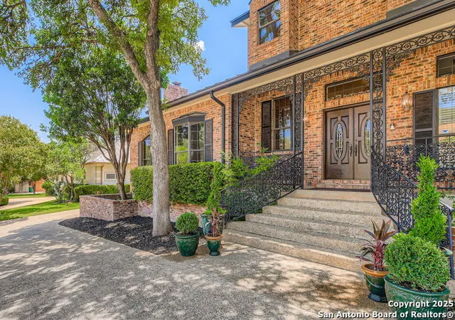 Photo 3 of Sale Pending at 12735 Cranes Ml, San Antonio, TX 78230 | MLS# 1891516 | Listing updated on 2025-09-03