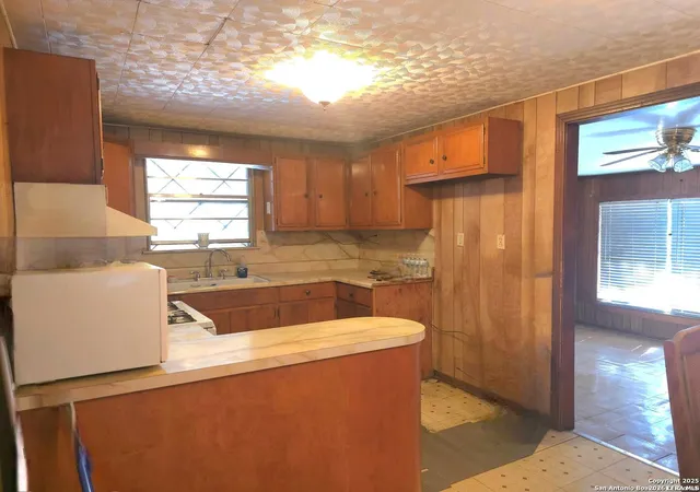 Photo 4 of Sale Pending at 1802 Ceralvo St, San Antonio, TX 78237 | MLS# 1891549 | Listing updated on 2026-07-29