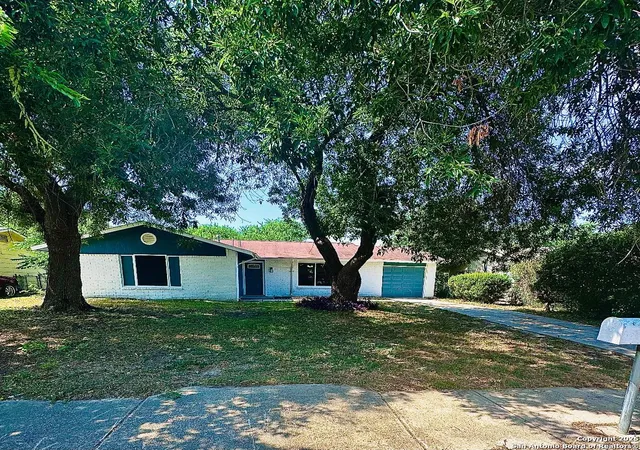Photo 2 of Sale Pending at 7230 Glen Hvn, San Antonio, TX 78239 | MLS# 1891585 | Listing updated on 2025-09-18