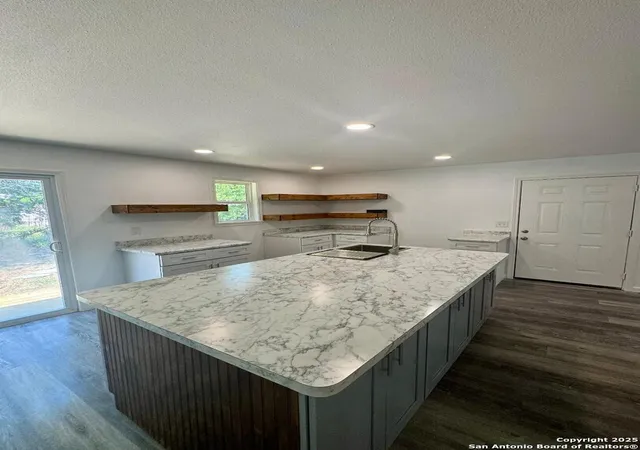 Photo 3 of Sale Pending at 7230 Glen Hvn, San Antonio, TX 78239 | MLS# 1891585 | Listing updated on 2025-09-18