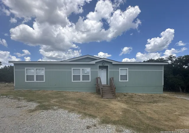 4th image of 105 Joel, Lakehills, TX 78063 | MLS# 1891591