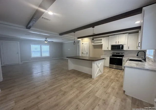 3rd image of 105 Joel, Lakehills, TX 78063 | MLS# 1891591