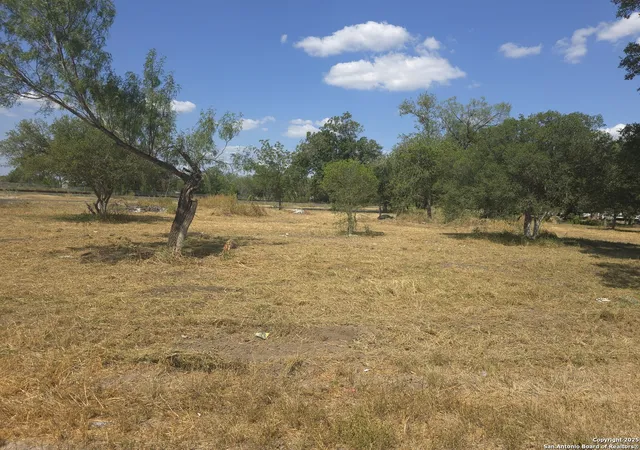 Photo 3 of Sale Pending at 10231 Commerce St, Atascosa, TX 78002 | MLS# 1891615 | Listing updated on 2025-09-24