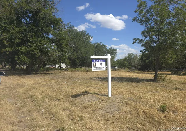 Photo 4 of Sale Pending at 10231 Commerce St, Atascosa, TX 78002 | MLS# 1891615 | Listing updated on 2025-09-24