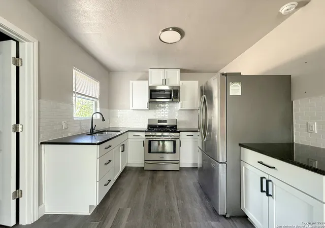 Photo 4 of Sale Pending at 919 Fair Ave, San Antonio, TX 78223 | MLS# 1891633 | Listing updated on 2026-02-13