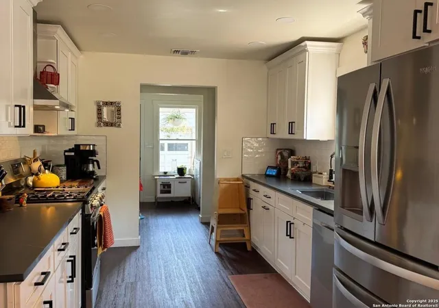 5th image of 535 Devine, San Antonio, TX 78210 | MLS# 1891680