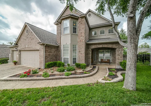 Photo 3 of Single family home for sale at 438 Chimney Tops, San Antonio, TX 78260 | MLS# 1891708 | Listing updated on 2025-09-13