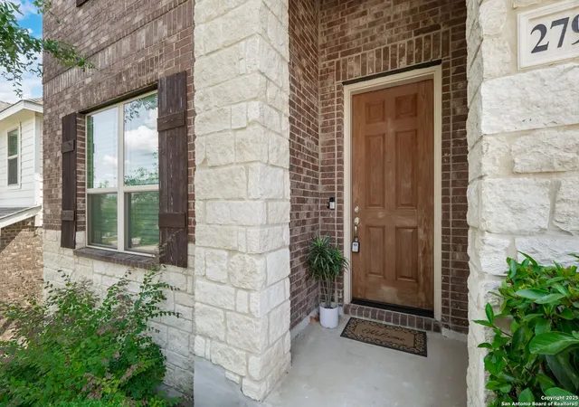 Photo 2 of Sale Pending at 27915 Dana Crk Dr, Boerne, TX 78015 | MLS# 1891714 | Listing updated on 2025-12-29