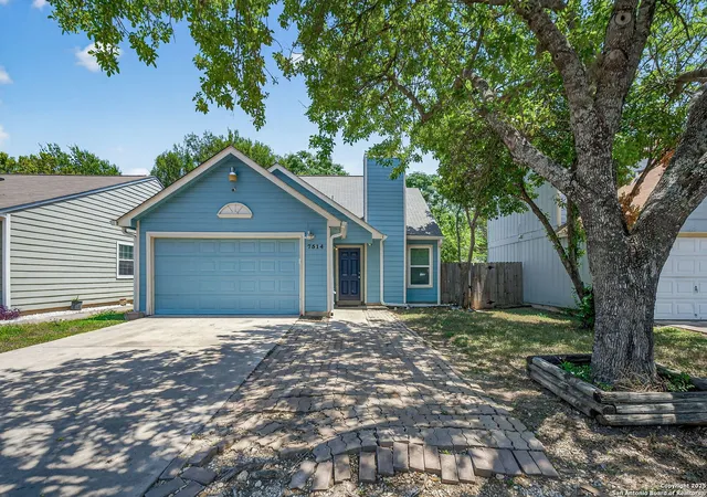 Photo 1 of Sale Pending at 7514 Rimhurst, San Antonio, TX 78250 | MLS# 1891802 | Listing updated on 2025-11-18