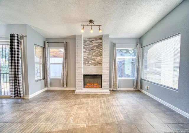 Photo 4 of Single family home for sale at 8022 Orchard Bend, San Antonio, TX 78250 | MLS# 1891877 | Listing updated on 2025-09-12