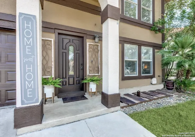 Photo 3 of Sale Pending at 2106 Border Ml, San Antonio, TX 78230 | MLS# 1891959 | Listing updated on 2025-09-02