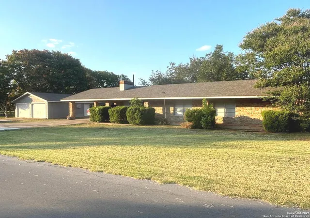 Photo 1 of Sale Pending at 340 Briarwood, San Marcos, TX 78666 | MLS# 1892039 | Listing updated on 2025-10-09