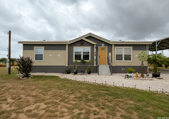 1st image of 380 Martin Ave, Carrizo Springs, TX 78834 | MLS# 1892064