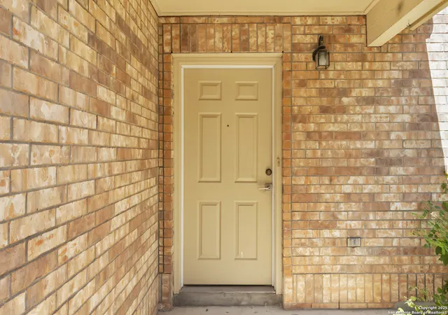 Photo 3 of Sale Pending at 16914 Union Cavern, San Antonio, TX 78247 | MLS# 1892081 | Listing updated on 2026-01-26