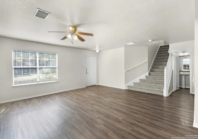 Photo 3 of Sale Pending at 16914 Union Cavern, San Antonio, TX 78247 | MLS# 1892081 | Listing updated on 2026-01-26