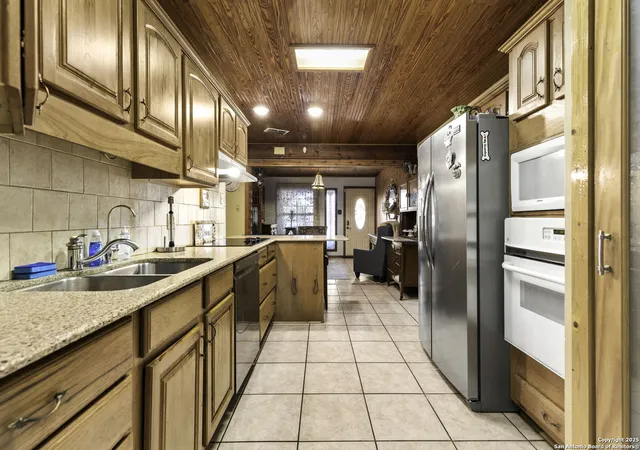 Photo 3 of Single family home for sale at 231 Yukon, San Antonio, TX 78221 | MLS# 1892096 | Listing updated on 2025-10-28