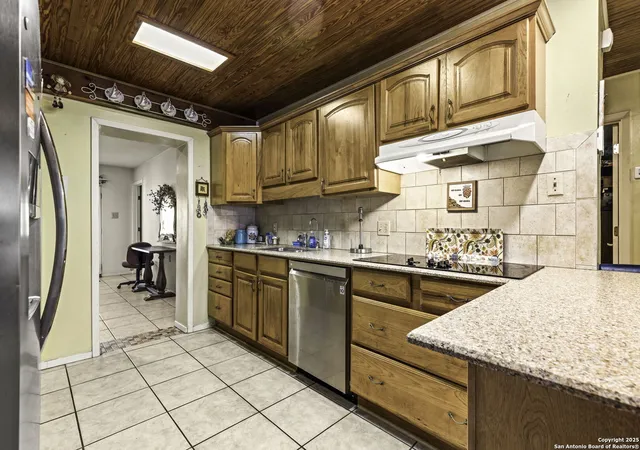 Photo 4 of Single family home for sale at 231 Yukon, San Antonio, TX 78221 | MLS# 1892096 | Listing updated on 2025-10-28