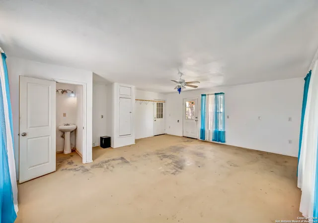 23rd image of 106 Hickory, Floresville, TX 78114 | MLS# 1892102