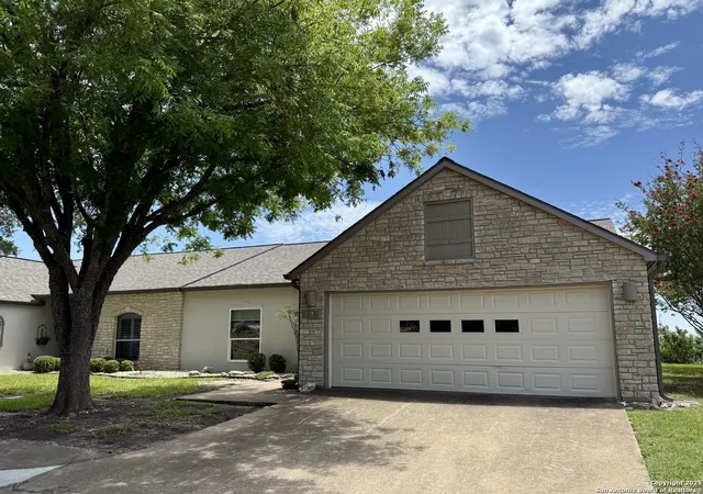 Photo 1 of Single family home for sale at 1030 Edinburgh Dr, Kerrville, TX 78028 | MLS# 1892156 | Listing updated on 2025-10-27