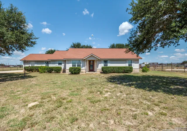 Photo 1 of Single family home for sale at 1411 County Road 320, Floresville, TX 78114 | MLS# 1892160 | Listing updated on 2025-09-10
