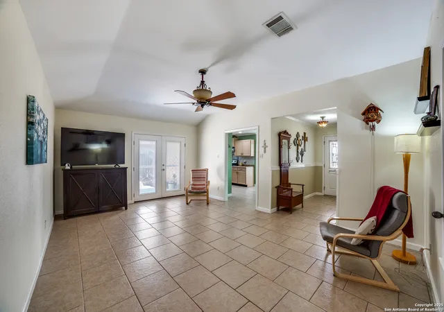 Photo 4 of Sale Pending at 309 Tamarac, Jourdanton, TX 78026 | MLS# 1892195 | Listing updated on 2025-11-21