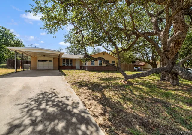 3rd image of 1400 Windy Knoll, Devine, TX 78016 | MLS# 1892296