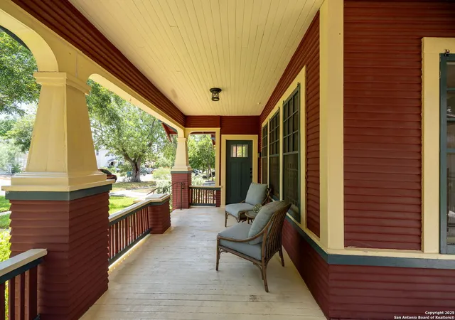 Photo 3 of Single family home for sale at 1015 W Gramercy, San Antonio, TX 78201 | MLS# 1892298 | Listing updated on 2026-01-31