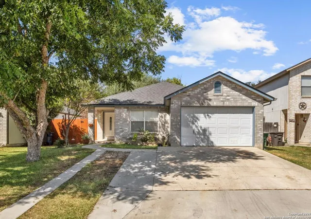 Photo 1 of Sale Pending at 2631 Jade Hill, San Antonio, TX 78251 | MLS# 1892328 | Listing updated on 2025-10-16
