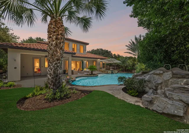 Photo 2 of Sale Pending at 836 Canterbury Hl, San Antonio, TX 78209 | MLS# 1892337 | Listing updated on 2025-11-15