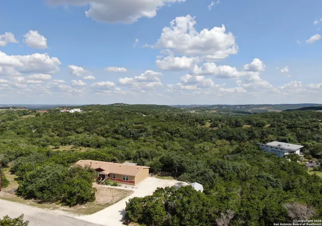 Manufactured home for sale at 107 Spotted Deer Trl, Boerne, TX 78006 | MLS# 1892339